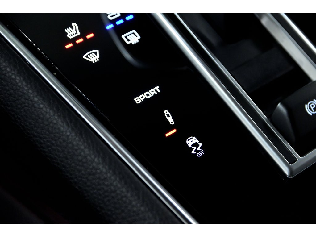 2023 Porsche Panamera AWD / Premium Package / Air Suspension / Rear Axle in Laval, Quebec - 27 - w1024h768px