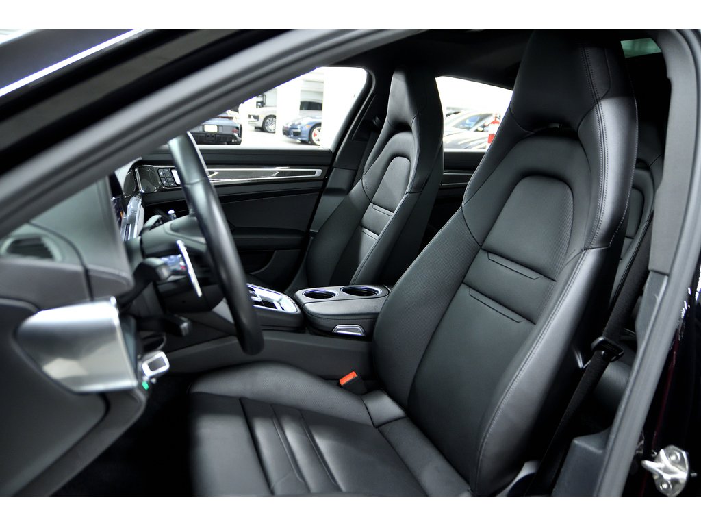 2023 Porsche Panamera AWD / Premium Package / Air Suspension / Rear Axle in Laval, Quebec - 14 - w1024h768px