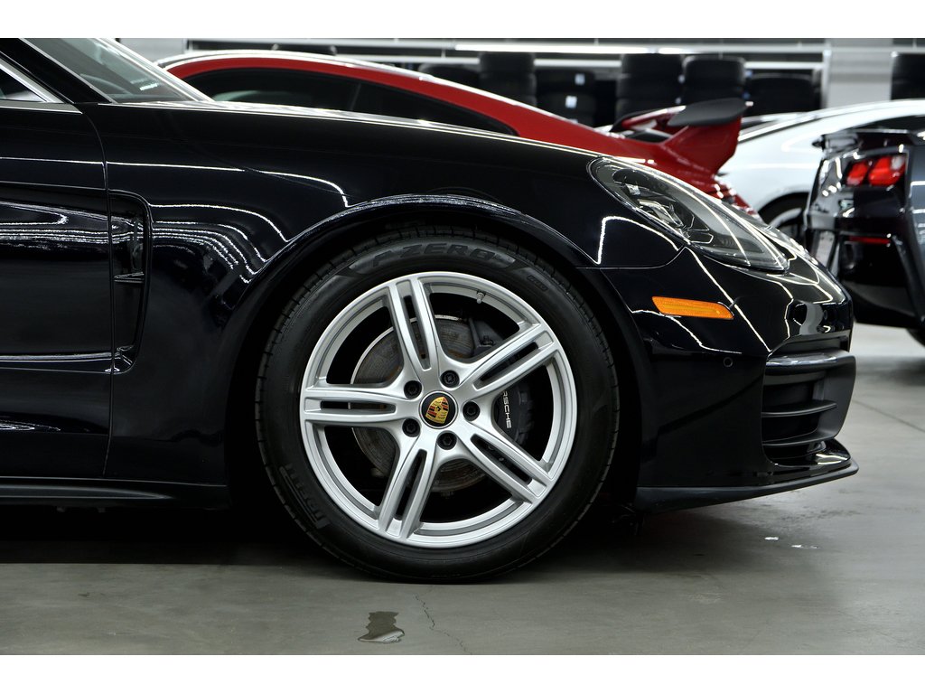 2023 Porsche Panamera AWD / Premium Package / Air Suspension / Rear Axle in Laval, Quebec - 9 - w1024h768px