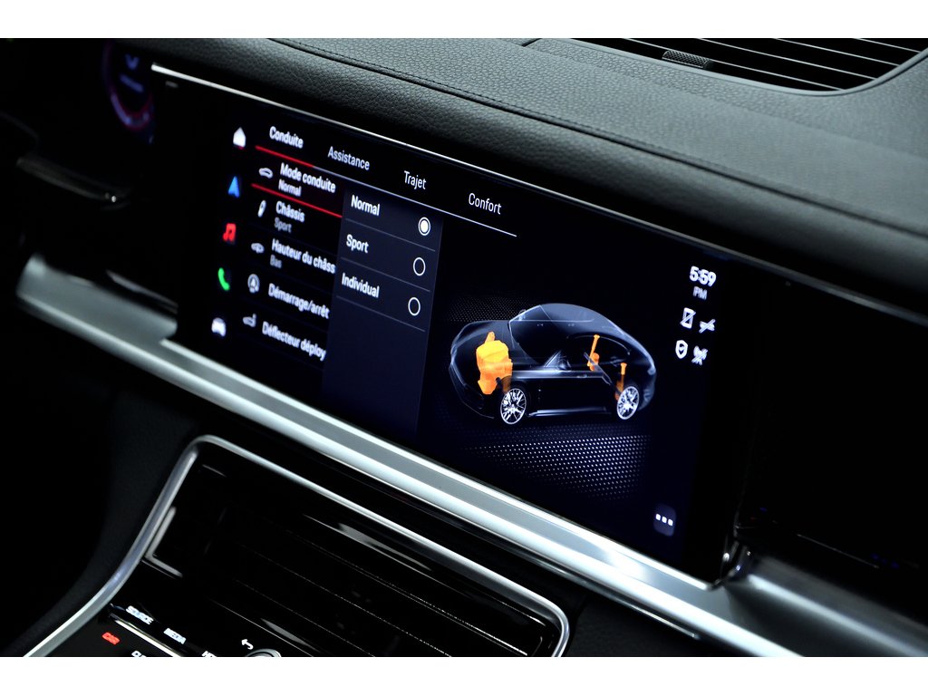 2023 Porsche Panamera AWD / Premium Package / Air Suspension / Rear Axle in Laval, Quebec - 31 - w1024h768px
