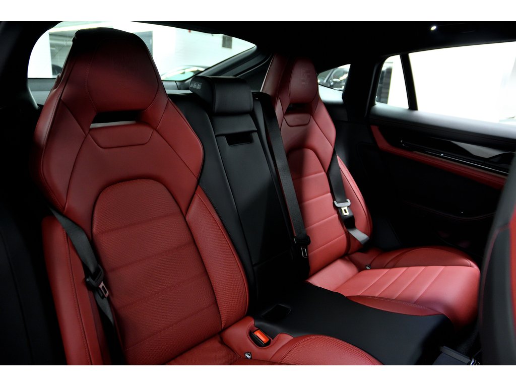 2024 Porsche Panamera 4 AWD / Premium Package / ACC / BOSE in Laval, Quebec - 17 - w1024h768px