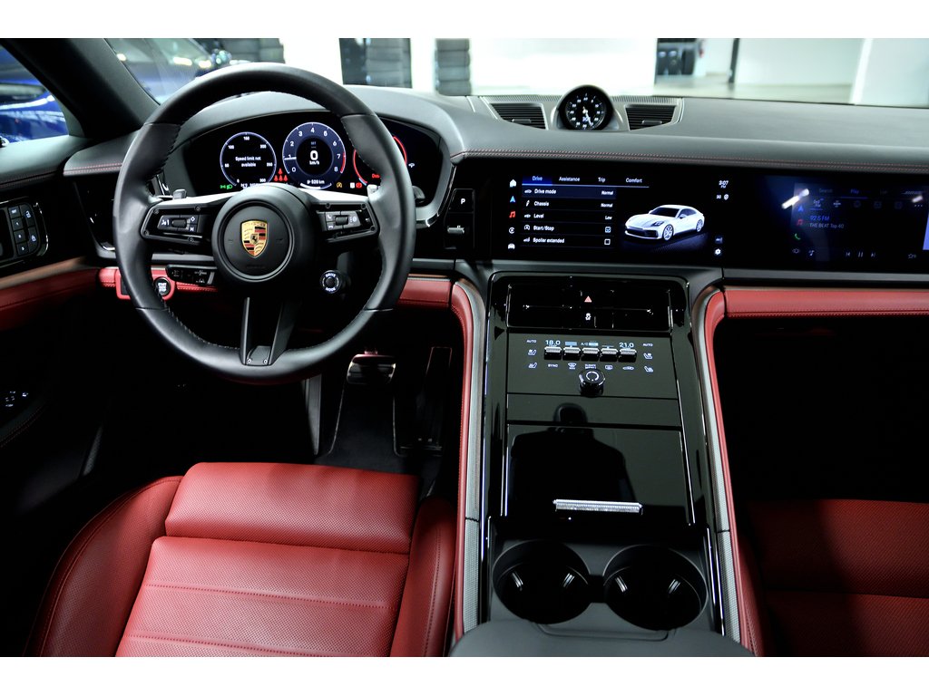 2024 Porsche Panamera 4 AWD / Premium Package / ACC / BOSE in Laval, Quebec - 36 - w1024h768px