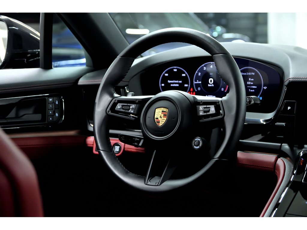 2024 Porsche Panamera 4 AWD / Premium Package / ACC / BOSE in Laval, Quebec - 38 - w1024h768px