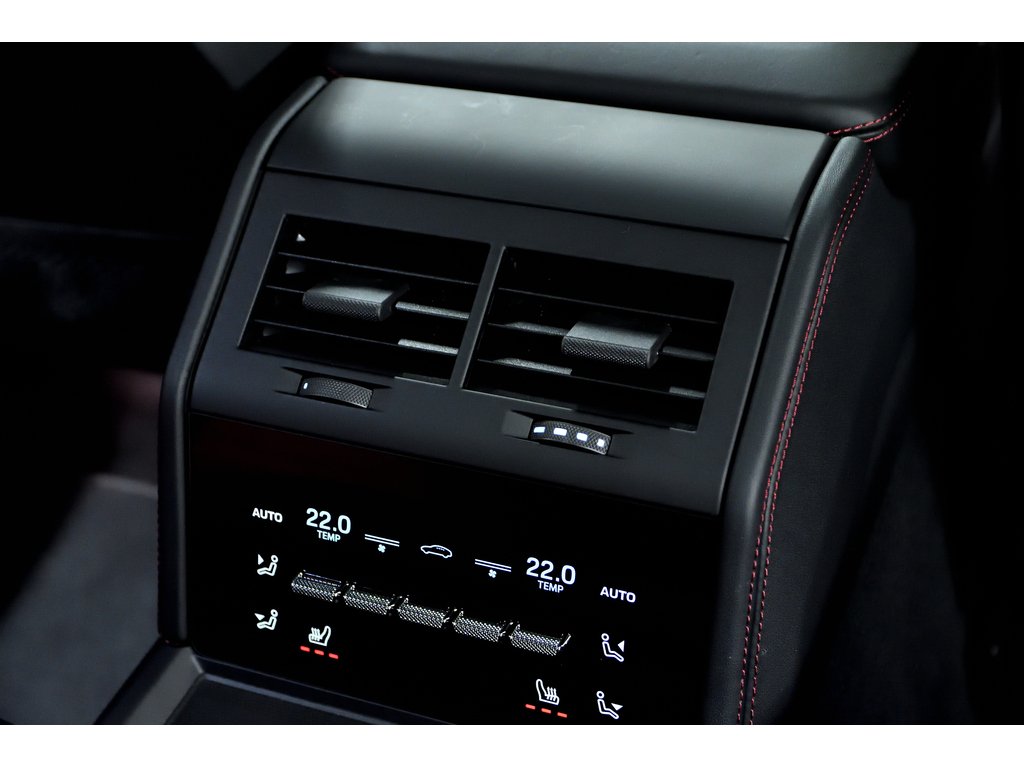 2024 Porsche Panamera 4 AWD / Premium Package / ACC / BOSE in Laval, Quebec - 18 - w1024h768px