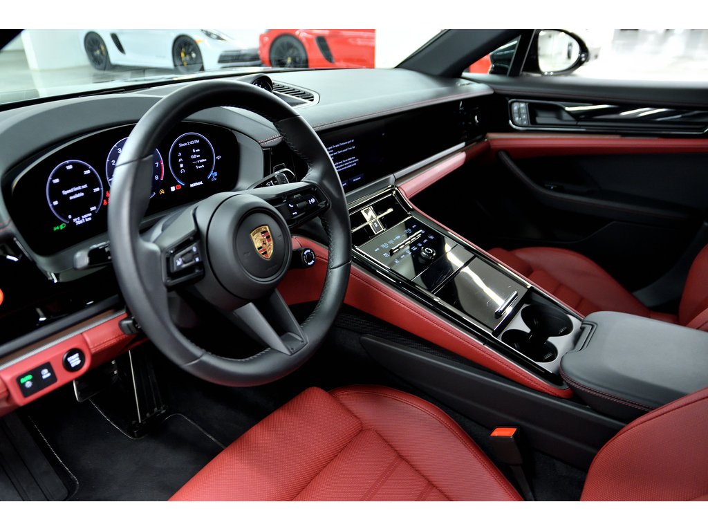 2024 Porsche Panamera 4 AWD / Premium Package / ACC / BOSE in Laval, Quebec - 13 - w1024h768px