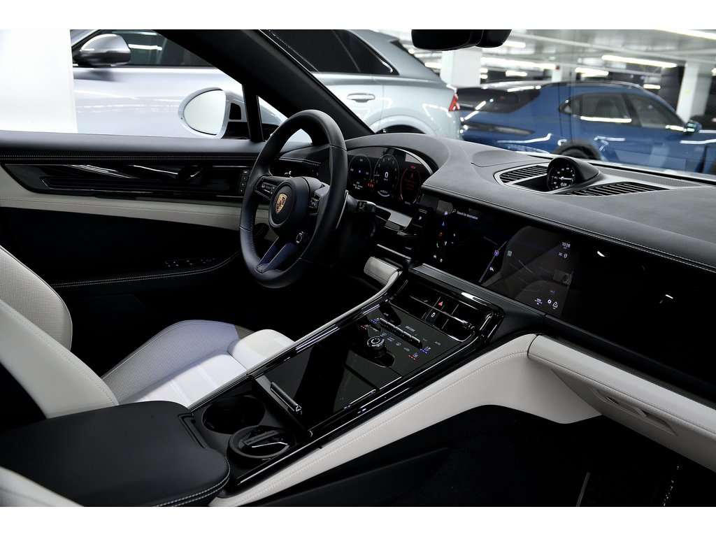 Porsche Panamera 4 AWD / 18 Ways seats / BOSE 2024 à Laval, Québec - 33 - w1024h768px