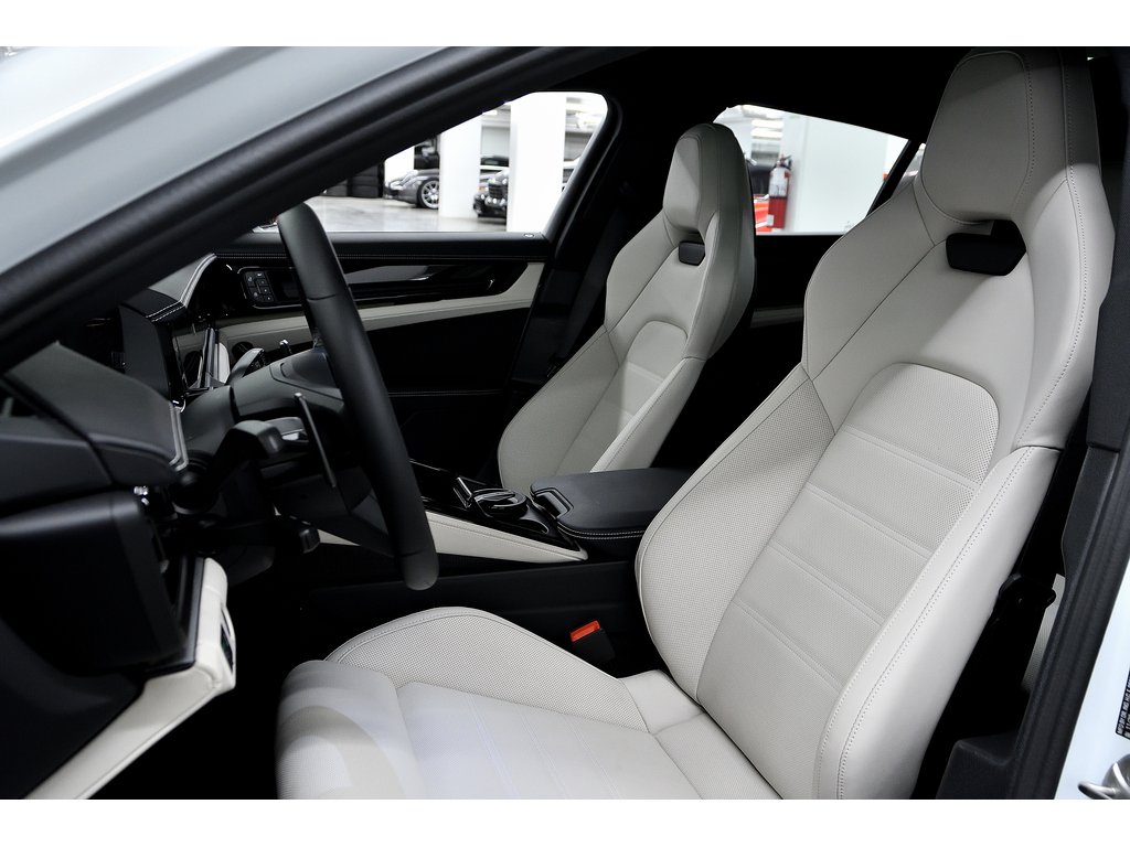 Porsche Panamera 4 AWD / 18 Ways seats / BOSE 2024 à Laval, Québec - 19 - w1024h768px