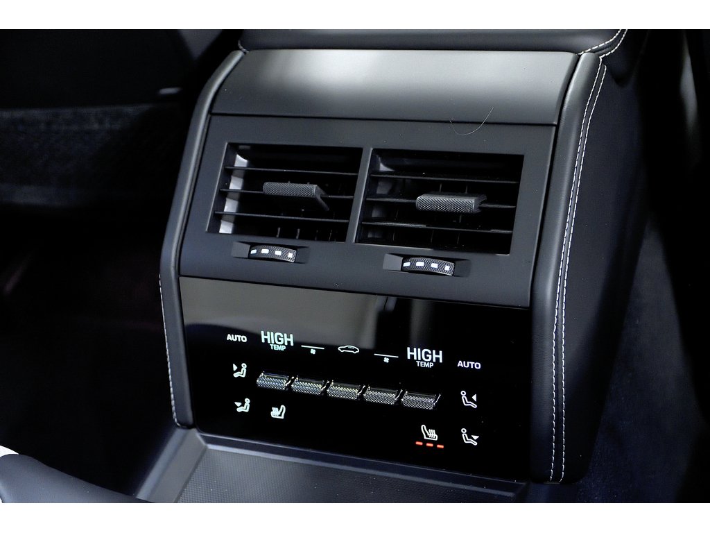 Porsche Panamera 4 AWD / 18 Ways seats / BOSE 2024 à Laval, Québec - 38 - w1024h768px