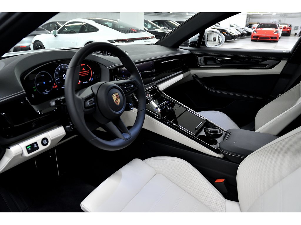 Porsche Panamera 4 AWD / 18 Ways seats / BOSE 2024 à Laval, Québec - 16 - w1024h768px