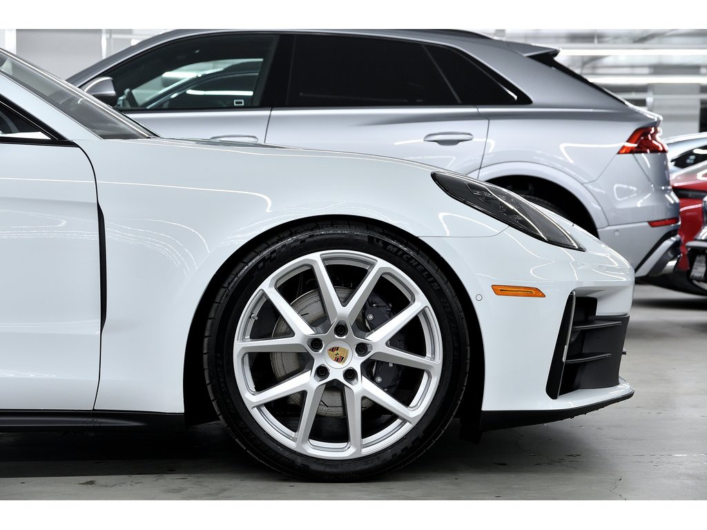 Porsche Panamera 4 AWD / 18 Ways seats / BOSE 2024 à Laval, Québec - 10 - w1024h768px