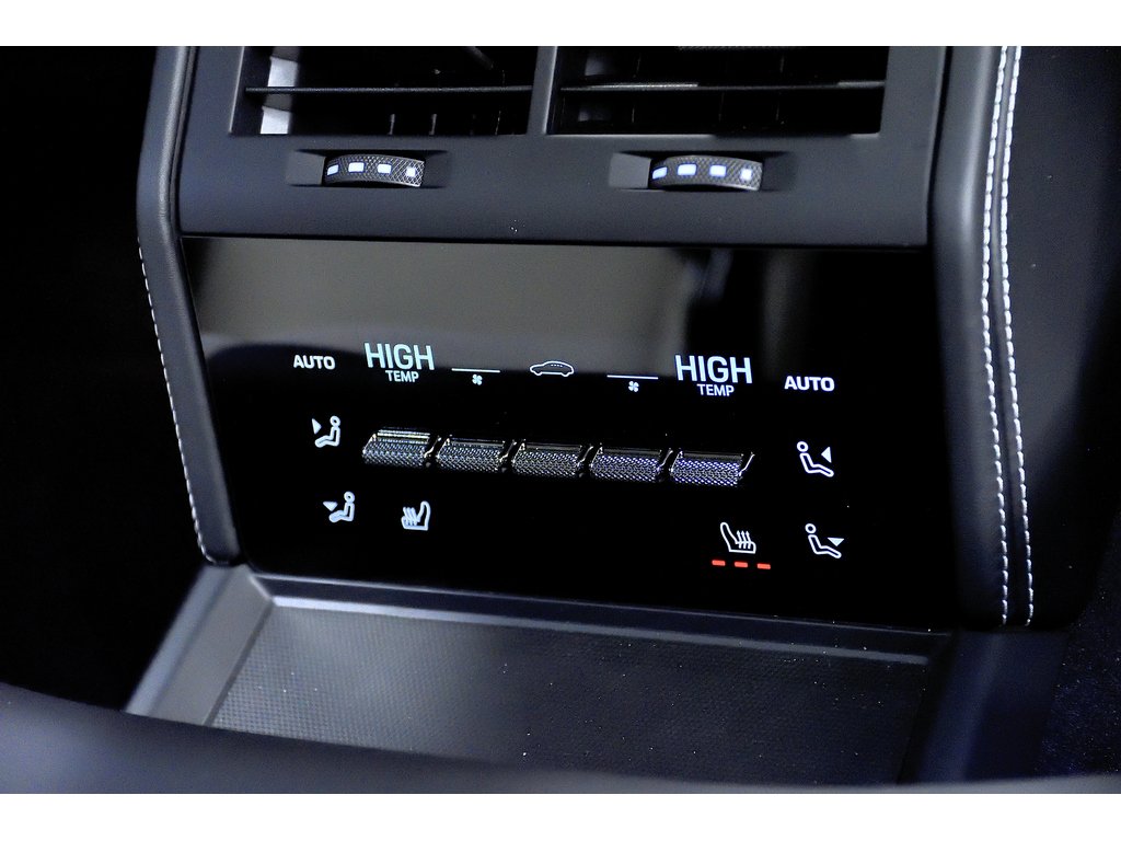 Porsche Panamera 4 AWD / 18 Ways seats / BOSE 2024 à Laval, Québec - 39 - w1024h768px