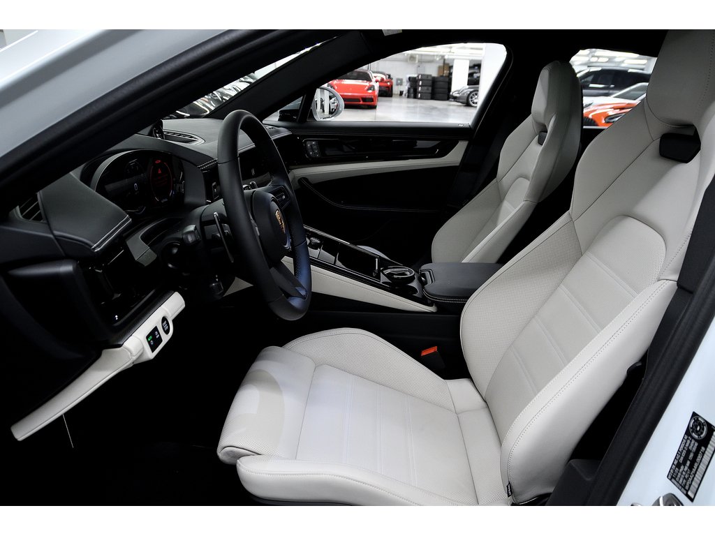 Porsche Panamera 4 AWD / 18 Ways seats / BOSE 2024 à Laval, Québec - 17 - w1024h768px