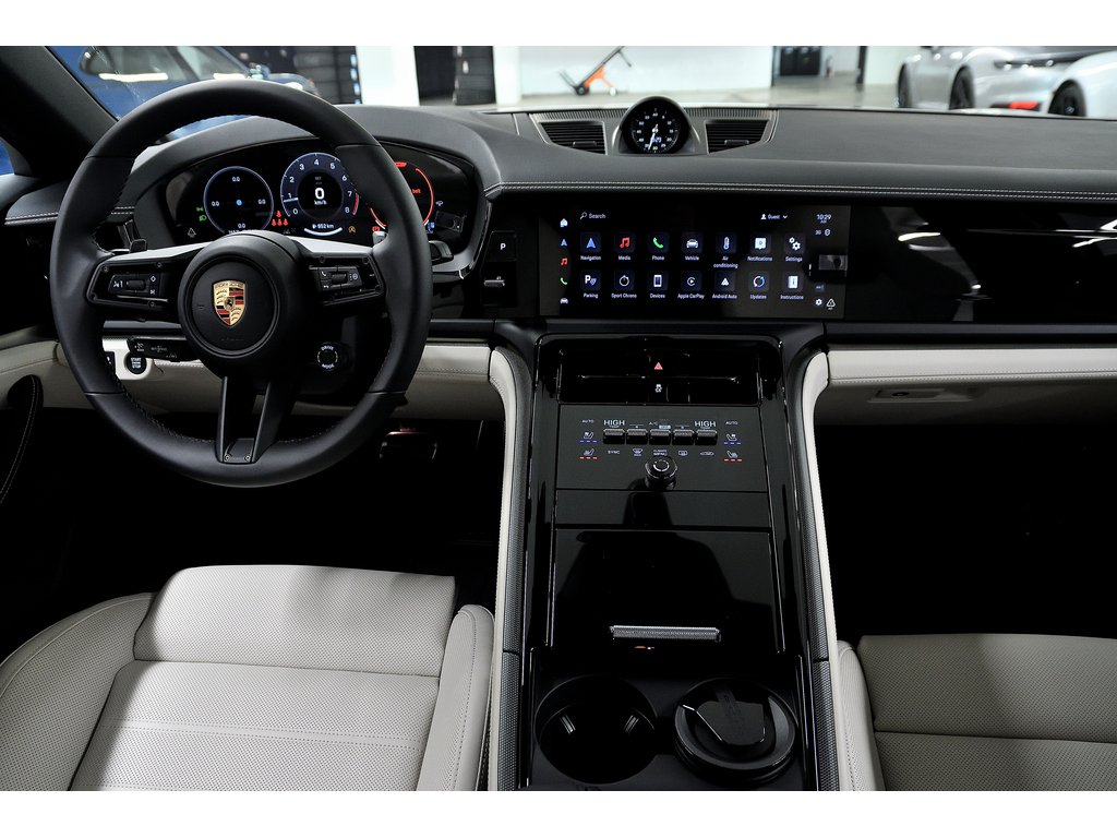 Porsche Panamera 4 AWD / 18 Ways seats / BOSE 2024 à Laval, Québec - 40 - w1024h768px