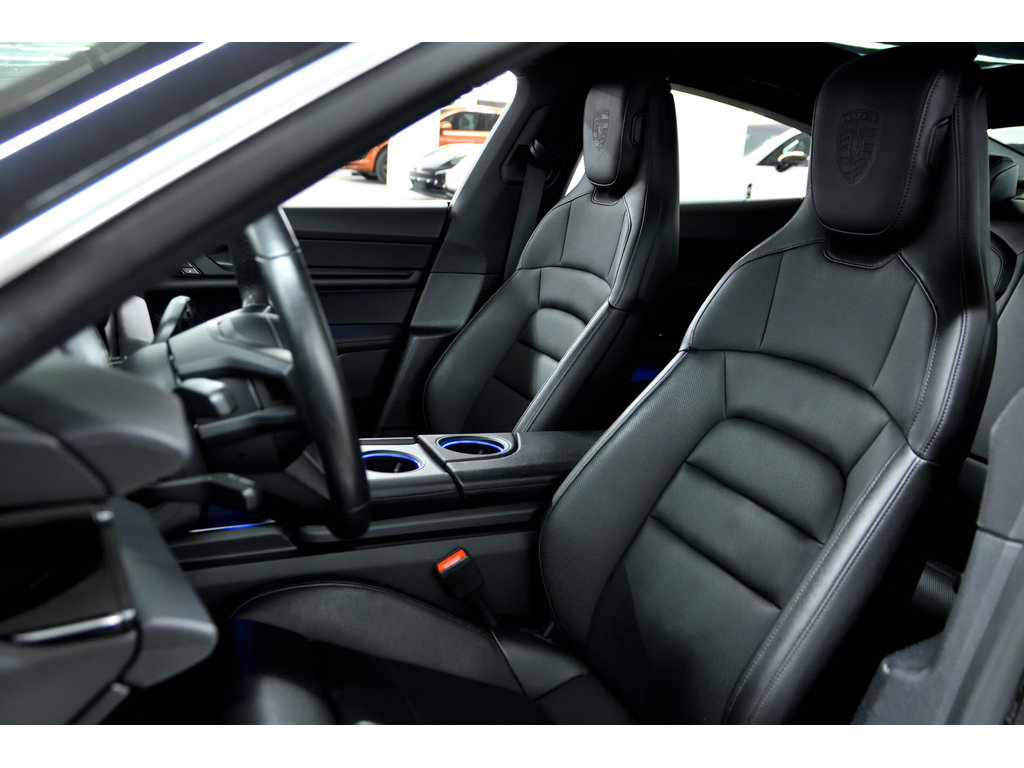 Porsche Taycan 4S Sedan / Premium Package / BOSE / Sport Chrono 2020 à Laval, Québec - 13 - w1024h768px
