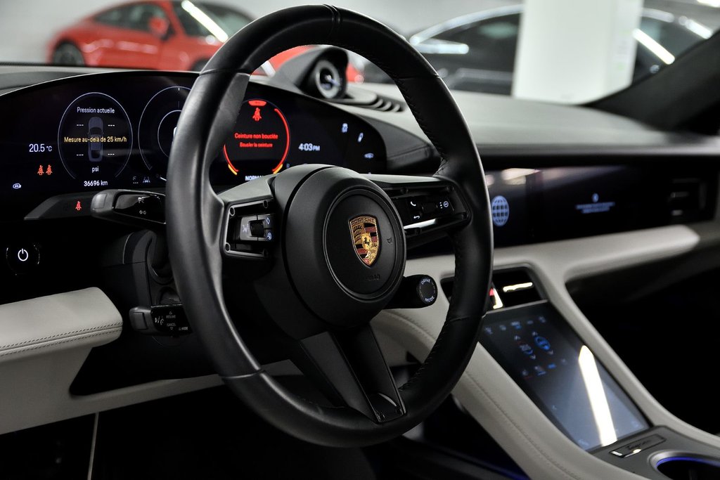 Porsche Taycan Turbo S 2020 à Laval, Québec - 12 - w1024h768px