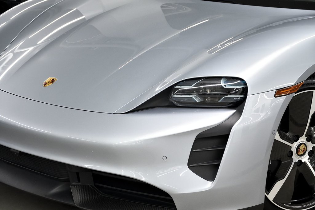 Porsche Taycan Turbo S 2020 à Laval, Québec - 8 - w1024h768px
