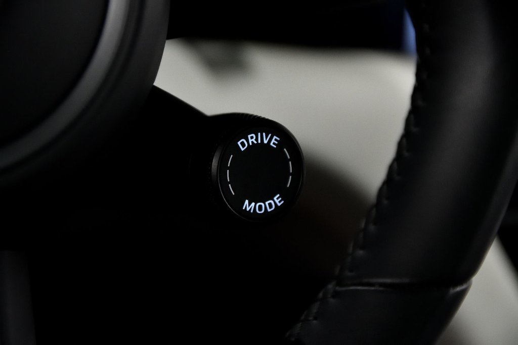 Porsche Taycan Turbo S 2020 à Laval, Québec - 18 - w1024h768px