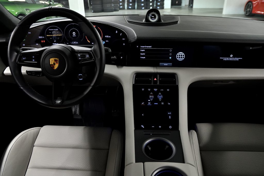 Porsche Taycan Turbo S 2020 à Laval, Québec - 15 - w1024h768px