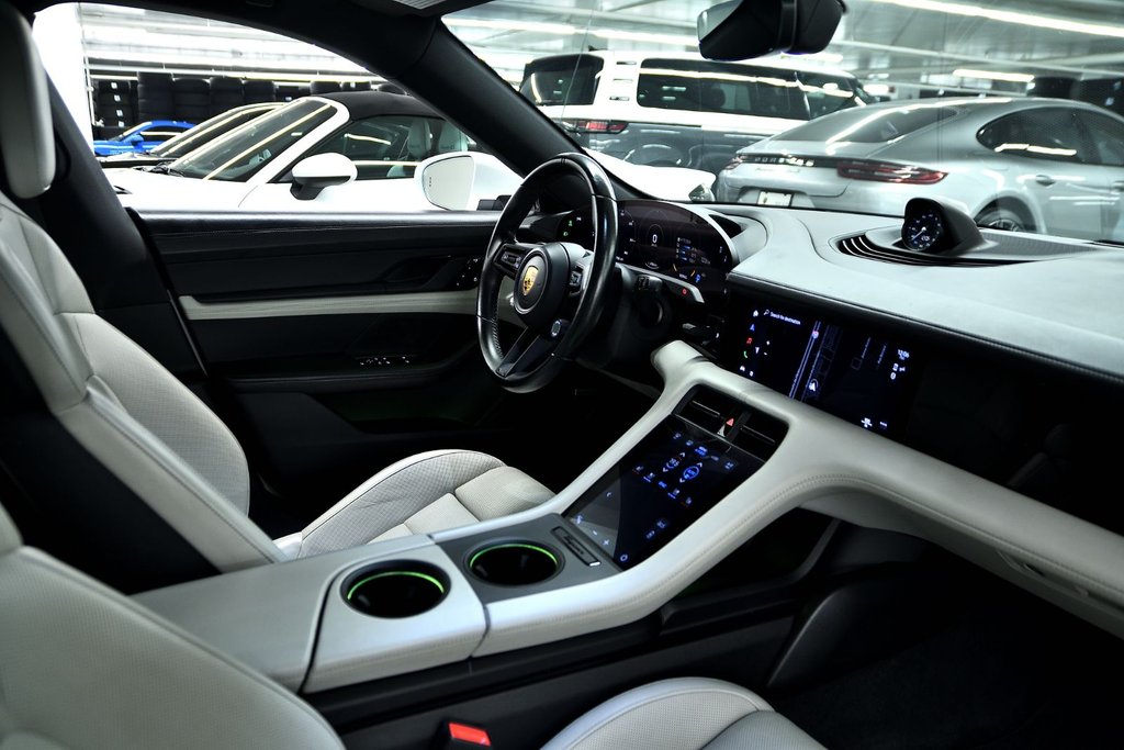 2021 Porsche Taycan 4S in Laval, Quebec - 28 - w1024h768px