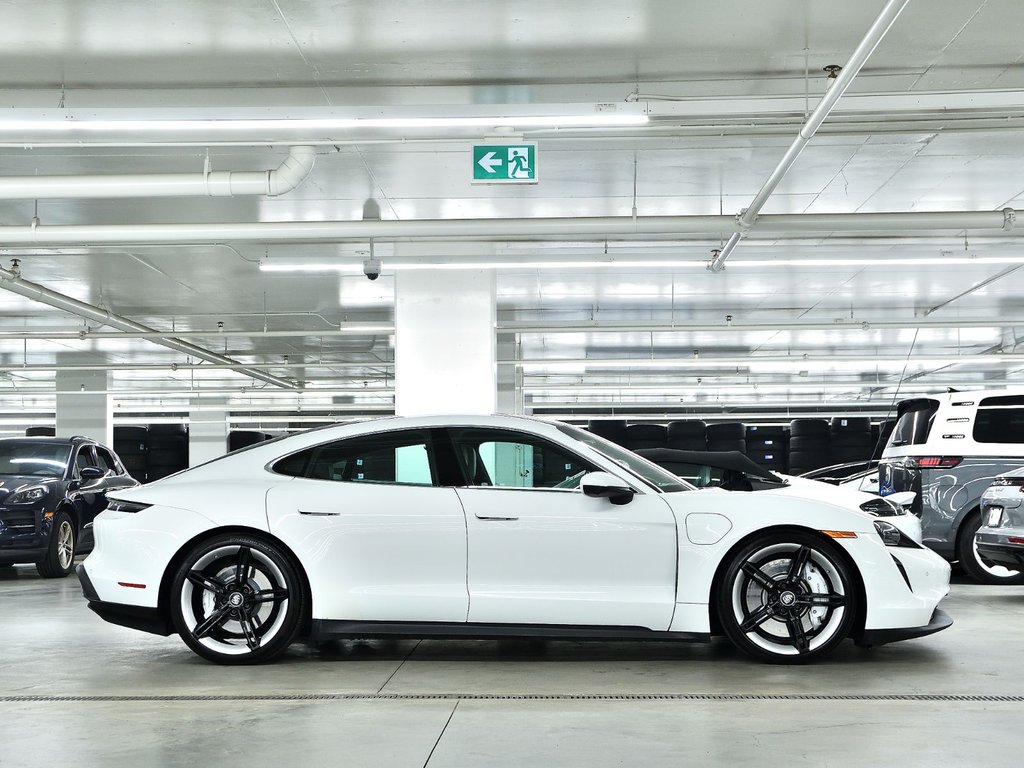 2021 Porsche Taycan 4S in Laval, Quebec - 2 - w1024h768px