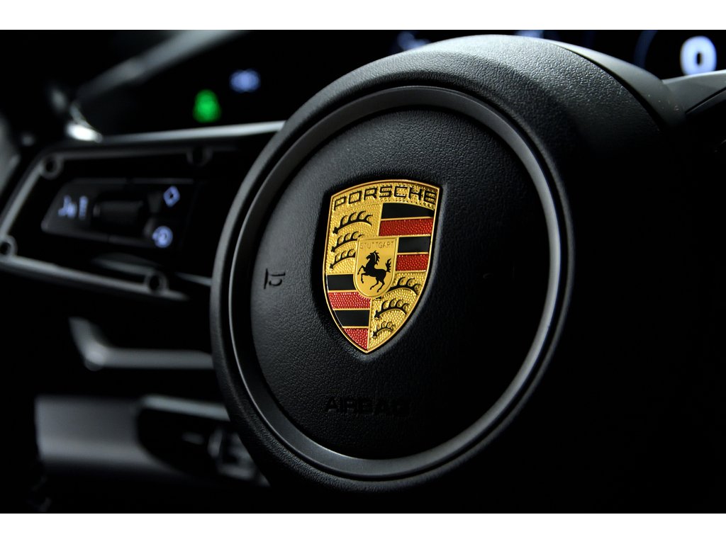2022 Porsche Taycan 4S Cross Turismo / Offroad Package / ACC / BOSE in Laval, Quebec - 17 - w1024h768px