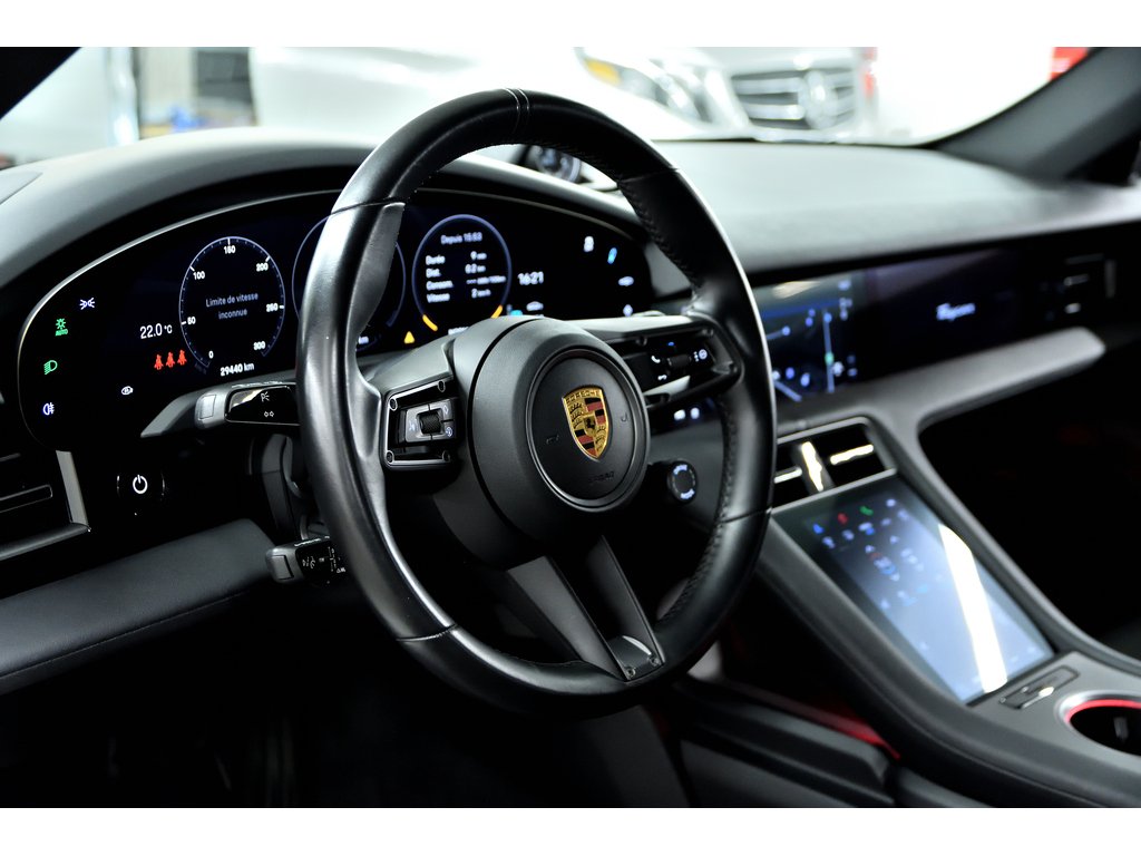 2022 Porsche Taycan 4S Cross Turismo / Offroad Package / ACC / BOSE in Laval, Quebec - 10 - w1024h768px