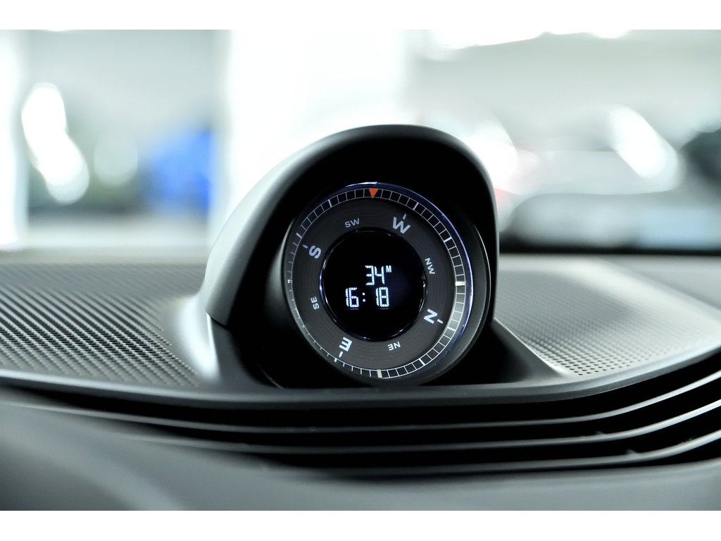 2022 Porsche Taycan 4S Cross Turismo / Offroad Package / ACC / BOSE in Laval, Quebec - 20 - w1024h768px