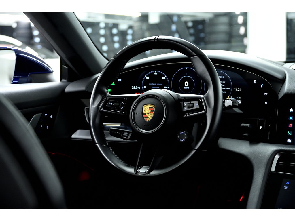 Porsche Taycan 4S Cross Turismo / Offroad Package / ACC / BOSE 2022 à Laval, Québec - 41 - w1024h768px