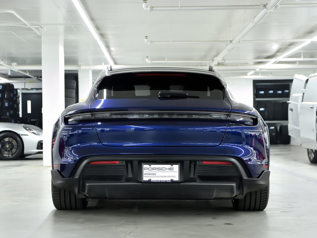 2022 Porsche Taycan 4S Cross Turismo / Offroad Package / ACC / BOSE in Laval, Quebec - 4 - w1024h768px