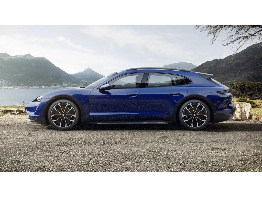 Porsche Taycan 4S Cross Turismo / Offroad Package / ACC / BOSE 2022 à Laval, Québec - 2 - w1024h768px