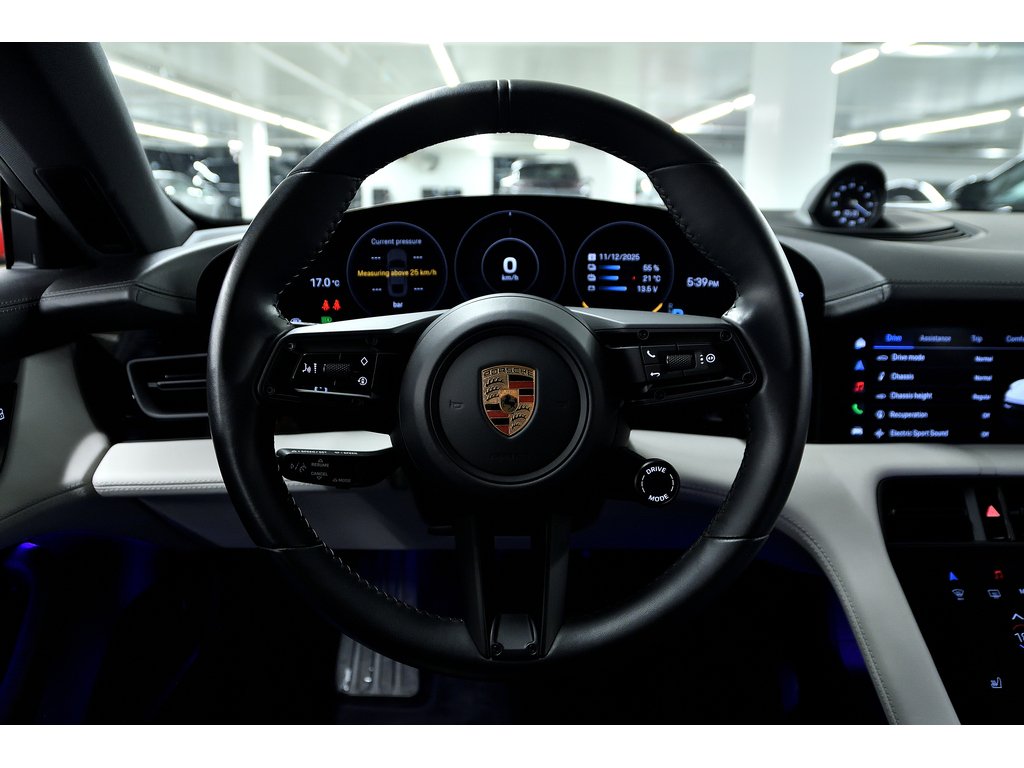 2023 Porsche Taycan 4S AWD / Premium Package / Rear Axle / BOSE in Laval, Quebec - 18 - w1024h768px
