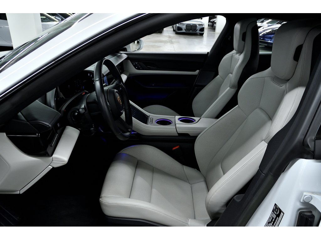 2023 Porsche Taycan 4S AWD / Premium Package / Rear Axle / BOSE in Laval, Quebec - 13 - w1024h768px