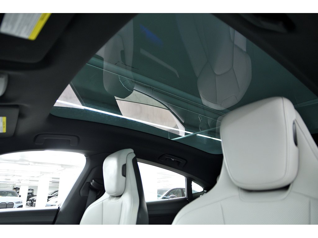 Porsche Taycan 4S AWD / Premium Package / Rear Axle / BOSE 2023 à Laval, Québec - 16 - w1024h768px