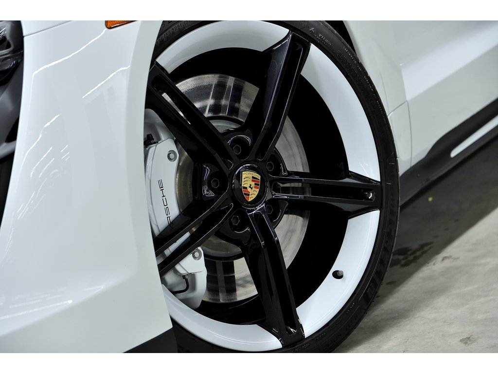 2023 Porsche Taycan 4S AWD / Premium Package / Rear Axle / BOSE in Laval, Quebec - 8 - w1024h768px