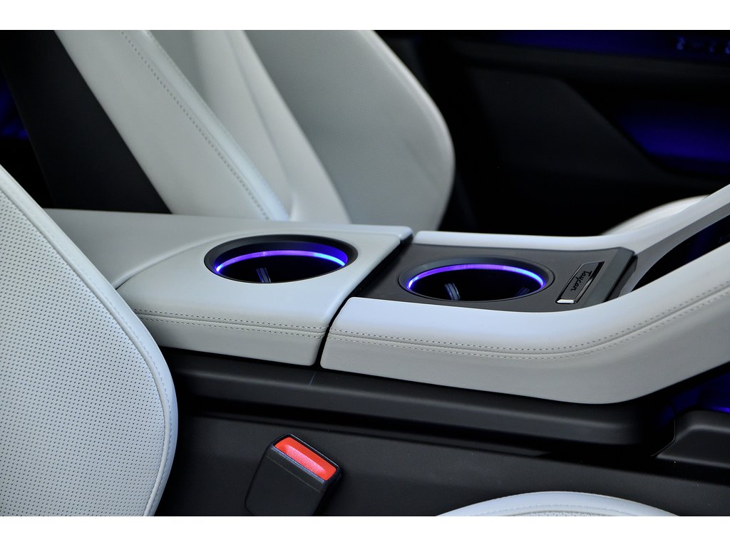 2023 Porsche Taycan 4S AWD / Premium Package / Rear Axle / BOSE in Laval, Quebec - 34 - w1024h768px