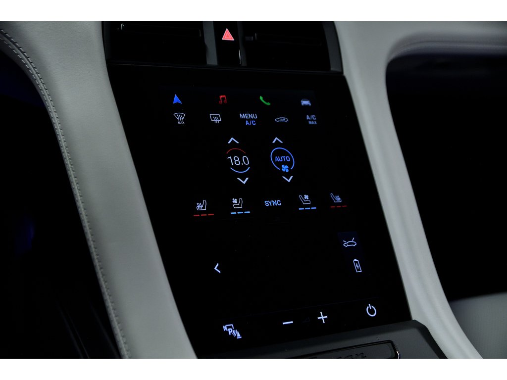 2023 Porsche Taycan 4S AWD / Premium Package / Rear Axle / BOSE in Laval, Quebec - 26 - w1024h768px