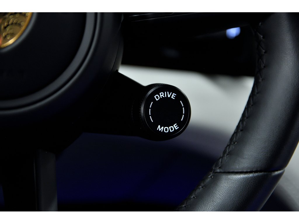 2023 Porsche Taycan 4S AWD / Premium Package / Rear Axle / BOSE in Laval, Quebec - 20 - w1024h768px