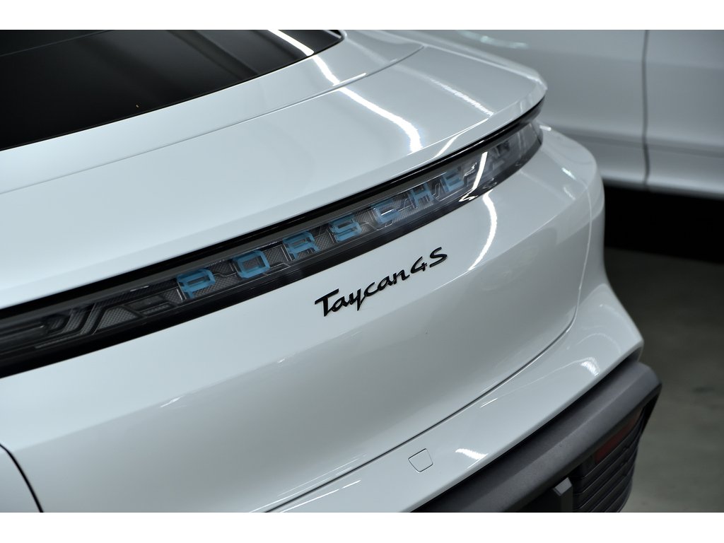 Porsche Taycan 4S AWD / Premium Package / Rear Axle / BOSE 2023 à Laval, Québec - 40 - w1024h768px