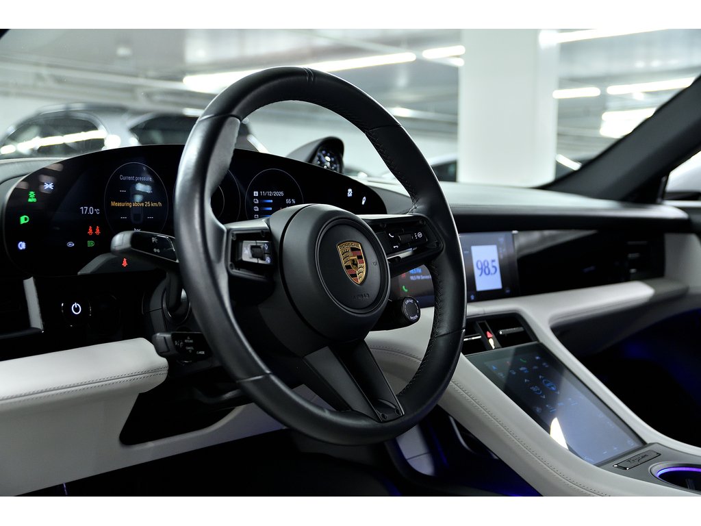 2023 Porsche Taycan 4S AWD / Premium Package / Rear Axle / BOSE in Laval, Quebec - 10 - w1024h768px