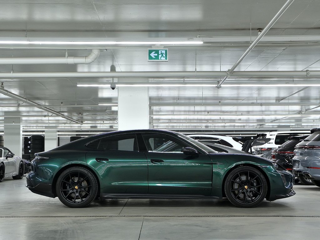 Porsche Taycan GTS 2024 à Laval, Québec - 2 - w1024h768px