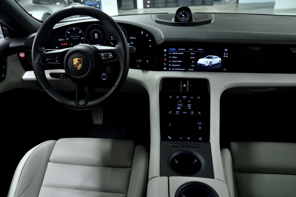 Porsche Taycan 4S 2024 à Laval, Québec - 30 - w1024h768px