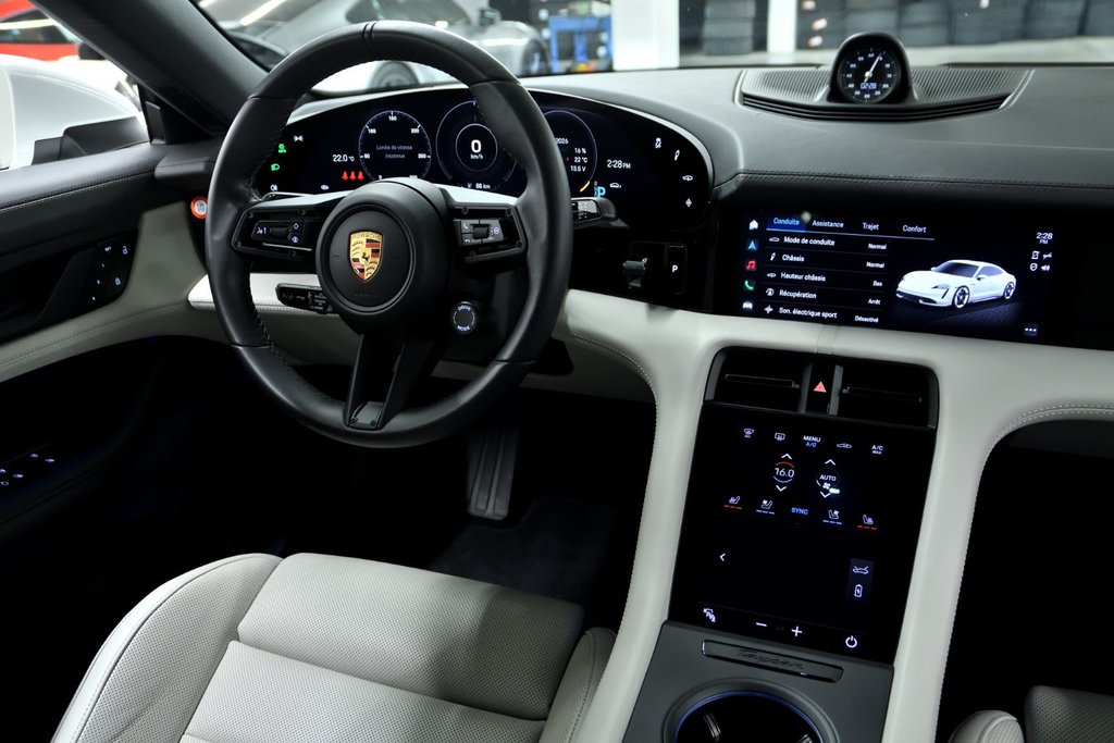 Porsche Taycan 4S 2024 à Laval, Québec - 21 - w1024h768px