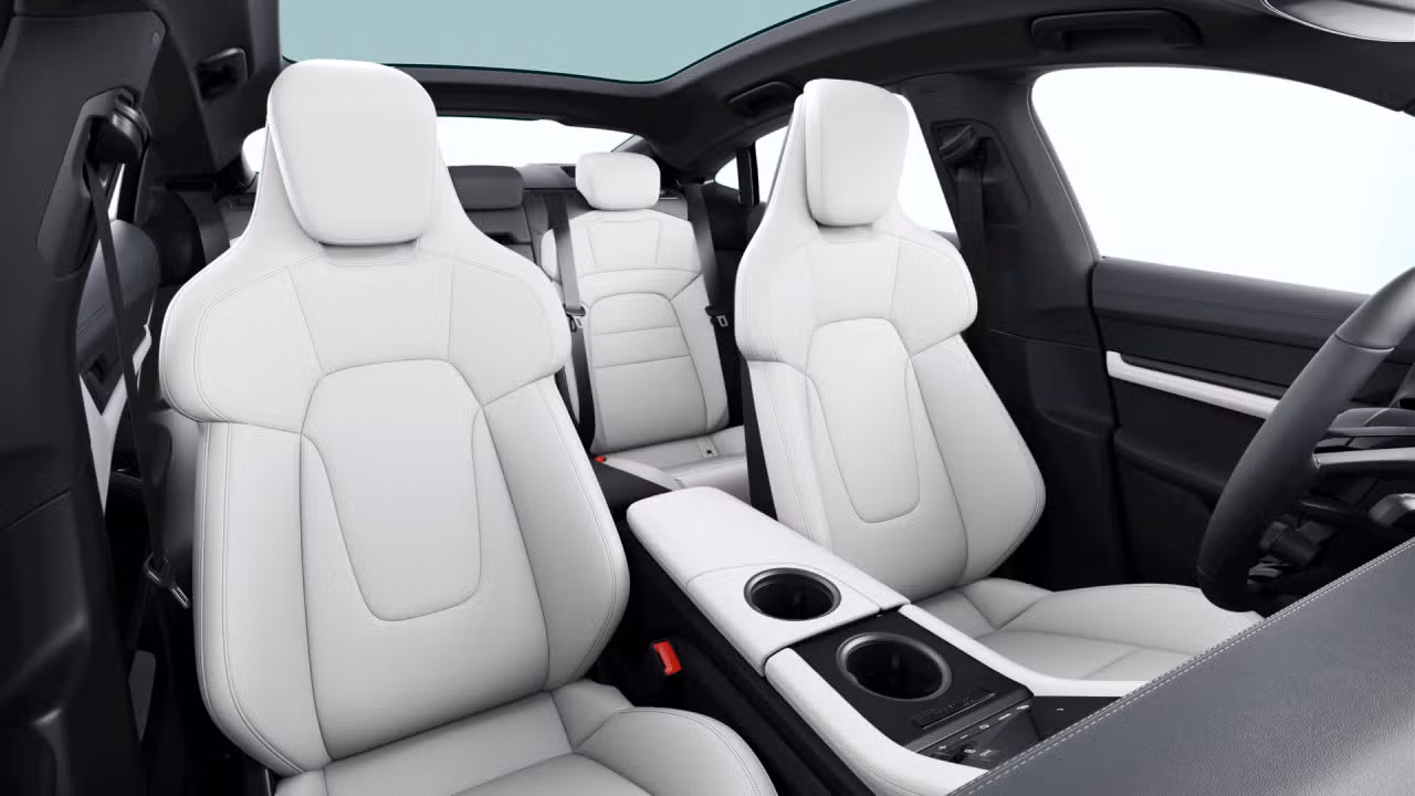 2024 Porsche Taycan 4S in Laval, Quebec - 7 - w1024h768px