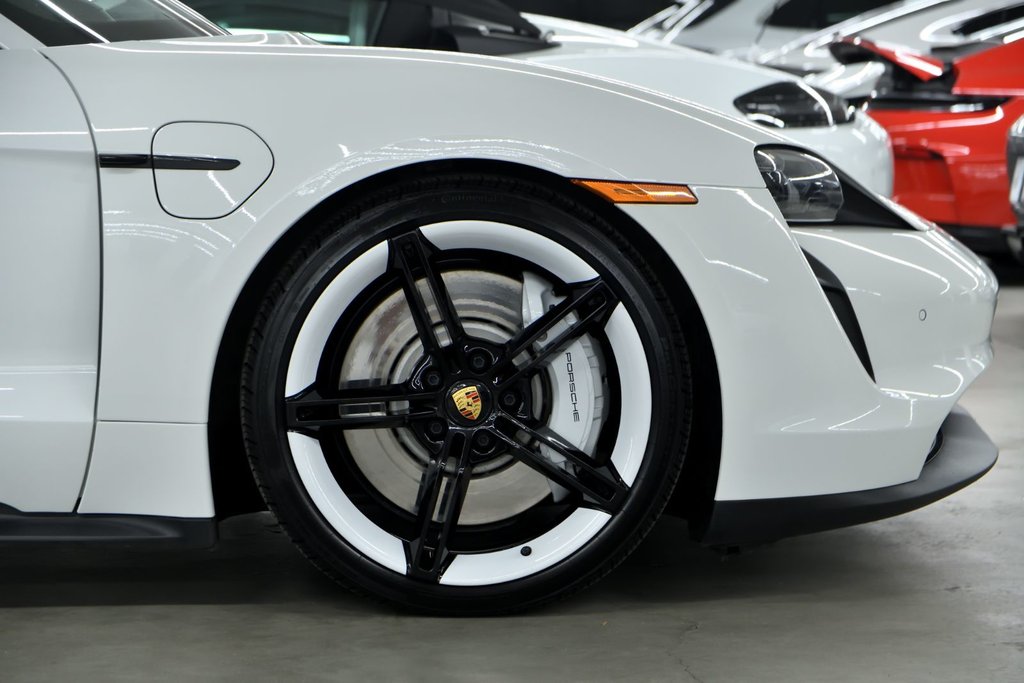 Porsche Taycan 4S 2024 à Laval, Québec - 9 - w1024h768px