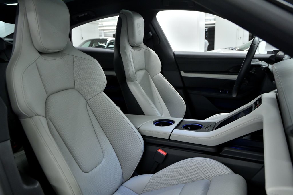 Porsche Taycan 4S 2024 à Laval, Québec - 40 - w1024h768px