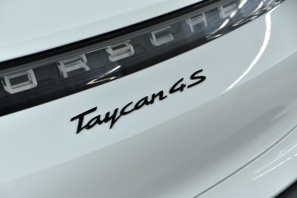 Porsche Taycan 4S 2024 à Laval, Québec - 10 - w1024h768px