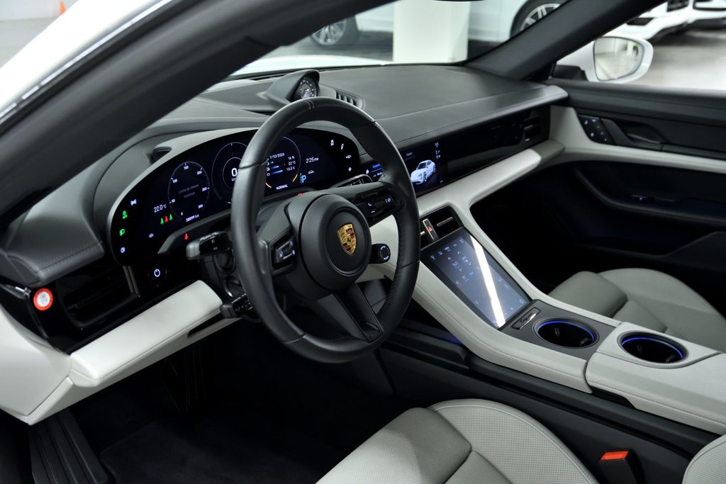 Porsche Taycan 4S 2024 à Laval, Québec - 14 - w1024h768px