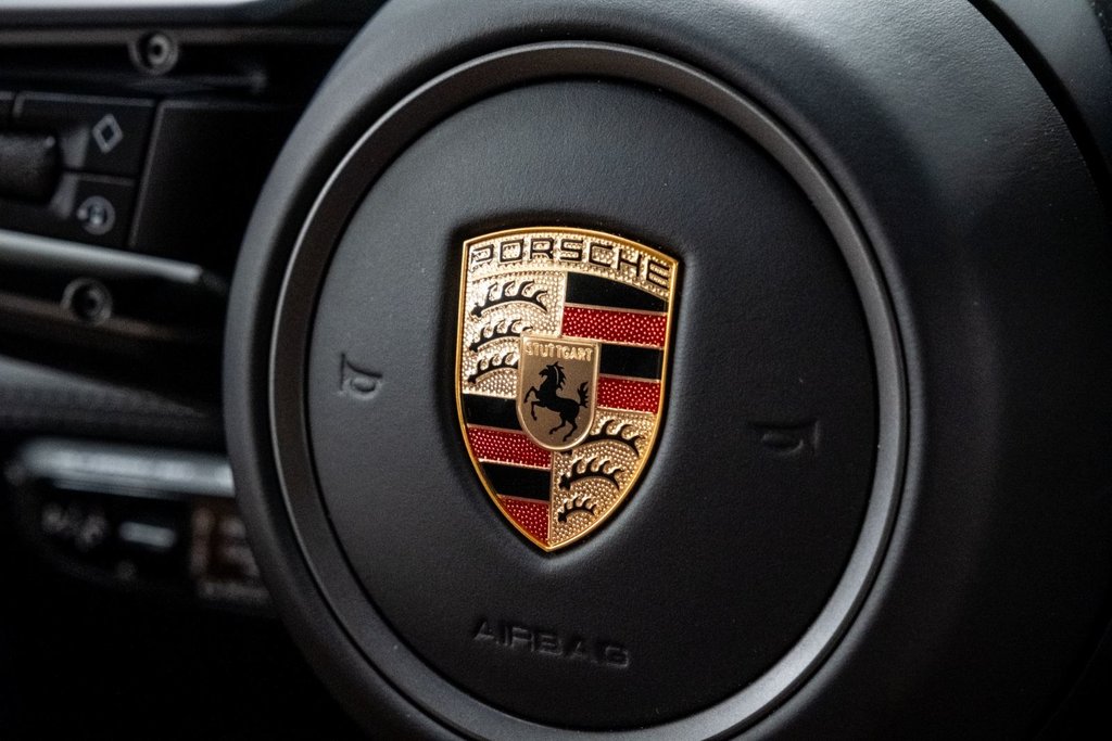 Porsche Taycan 4S 2024 à Laval, Québec - 36 - w1024h768px