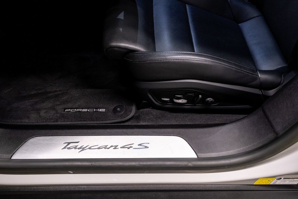Porsche Taycan 4S 2024 à Laval, Québec - 28 - w1024h768px