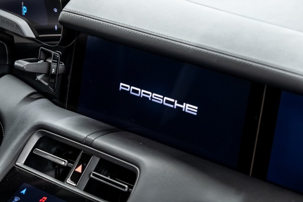Porsche Taycan 4S 2024 à Laval, Québec - 17 - w1024h768px